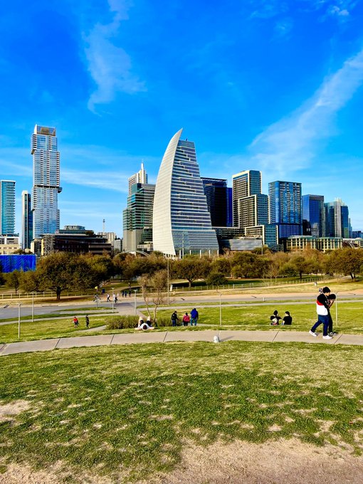 #Austin #SXSW https://t.co/bqmwURRKHD<a href="/tag/austin"class="tags">#Austin</a><a href="/tag/sxsw"class="tags">#SXSW</a>