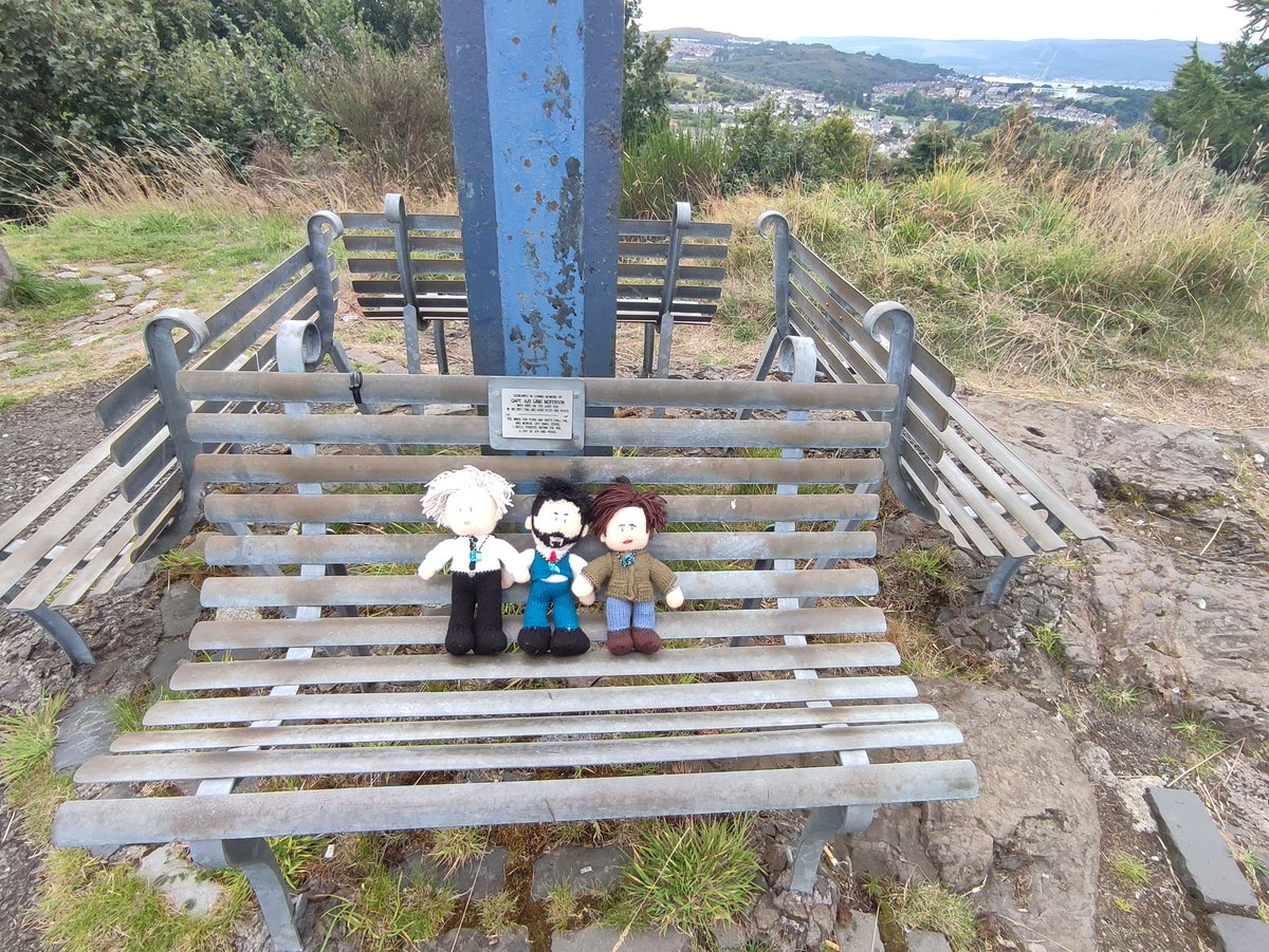 floodqueenGB's tweet image. I took their knitted versions there on my first visit back in August.... And then came back early from Arran to enjoy it again in the sun!