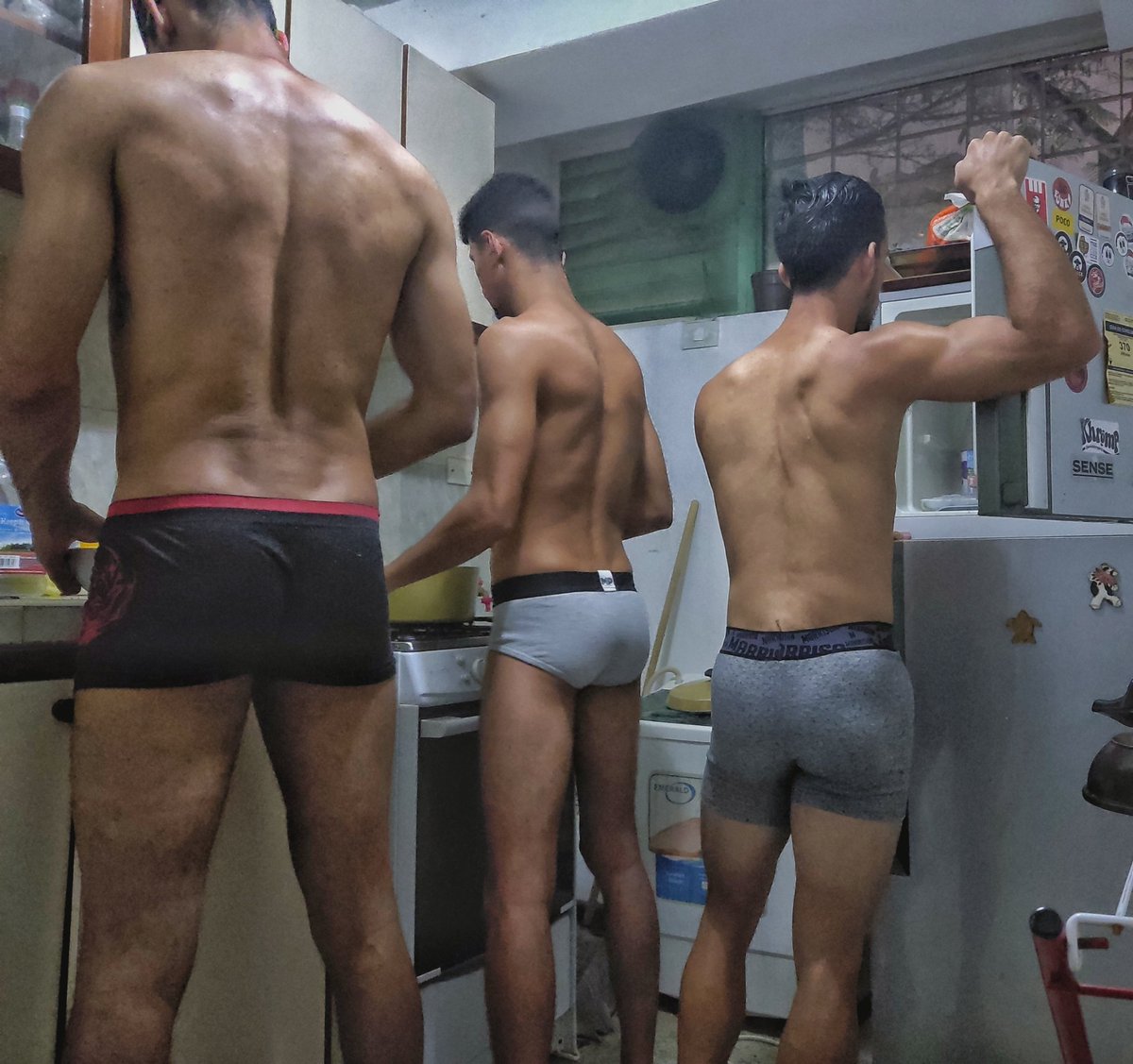 Noche de tacos... 🔪🥑🍅🌮