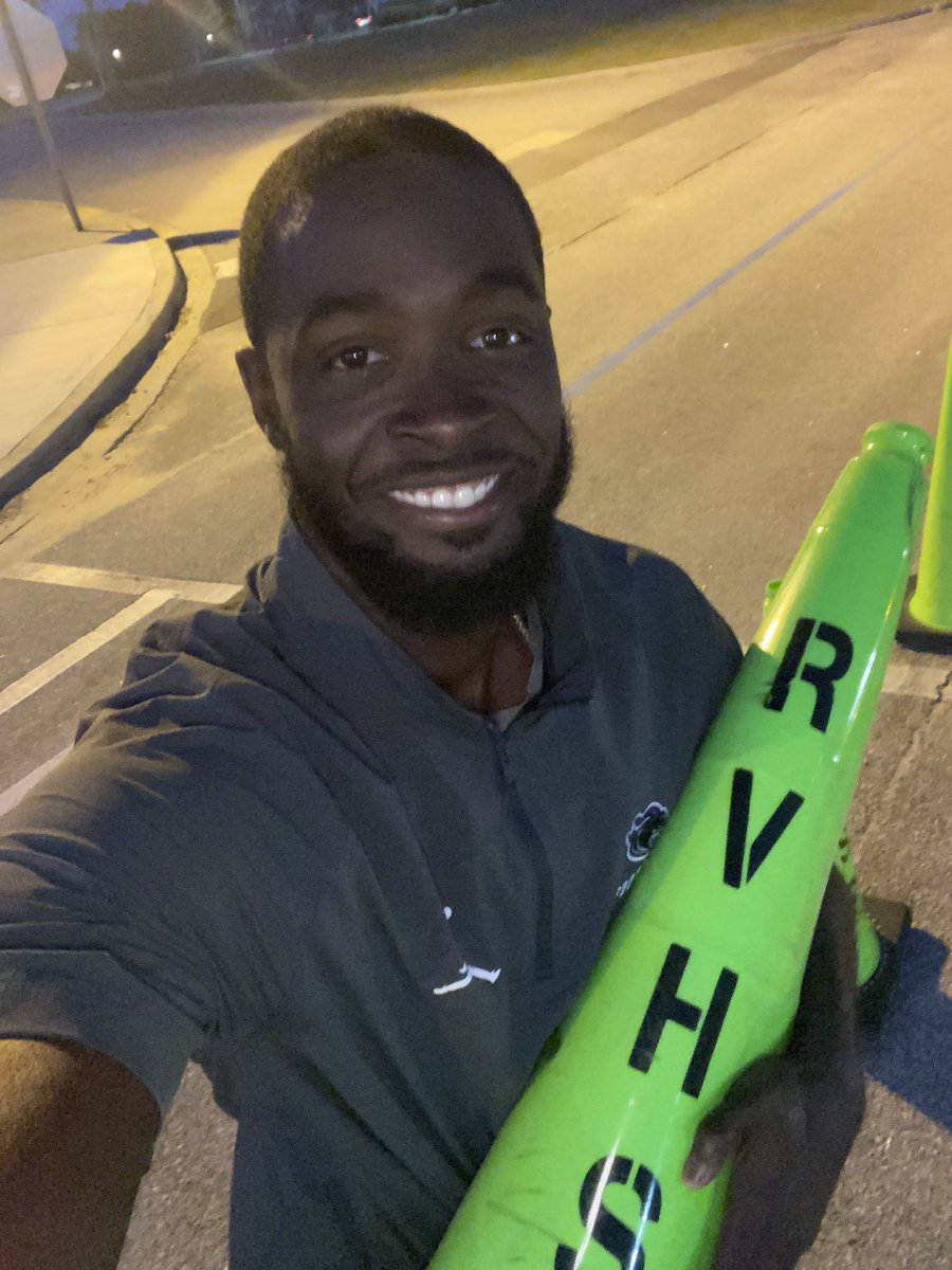 DrBrandonRoss's tweet photo. Morning, Noon, or Night I will always be there to pick you up when you get knocked down, wipe your tire marks off, console you when you are hurting, and order more of you when you’ve simply had too much.
#ConeDad💚 https://t.co/ZJWNS49484