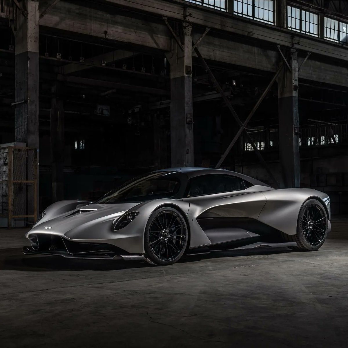 prestigier's tweet photo. The Aston Martin Valhalla  

#astonmartin #astonmartinvahalla #vahalla #prestigier 

© grubbsphotography https://t.co/sjW6OpK66a
