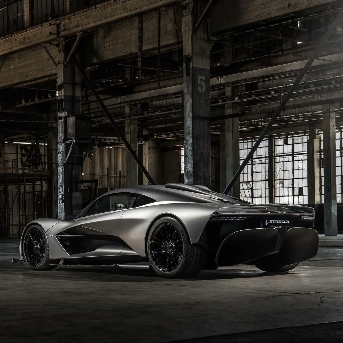 prestigier's tweet photo. The Aston Martin Valhalla  

#astonmartin #astonmartinvahalla #vahalla #prestigier 

© grubbsphotography https://t.co/sjW6OpK66a