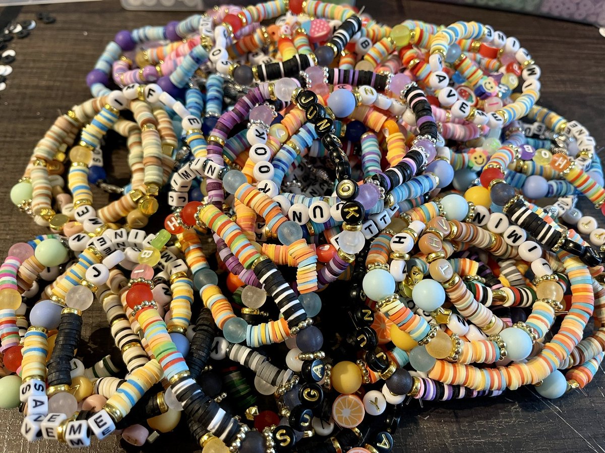 kayozu808's tweet photo. ✨✨ G I V E A W A Y ✨✨

Rules:
Like this post and follow me
Comment your favorite BTS song. 

3 winners will be chosen on Wed 3/23. Each winner will get TWO bracelets of their choice. You may choose from the ones I have or have a custom one made. https://t.co/ouimOkaMlH