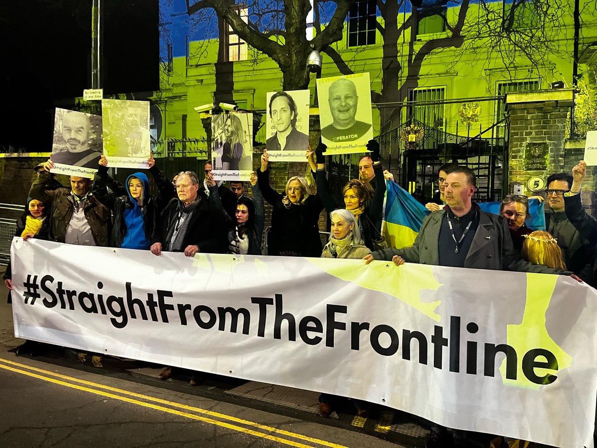 Good going! London Russian Embassy projects Ukrainian flag 🇺🇦 slava ukraini and to frontline independent journalism #RosamundPike <a href="/carolecadwalla/">Carole Cadwalladr</a> <a href="/nataschaandsons/">Natascha McElhone</a> <a href="/waadalkateab/">Waad Al-Kateab</a> <a href="/reflextv/">Paul Conroy @reflextv.bsky.social</a> <a href="/YourAnonNews/">Anonymous</a> #sftf <a href="/frontlineclub/">Frontline Club</a> #UkraineRussianWar #UkraineRussia background thread below
