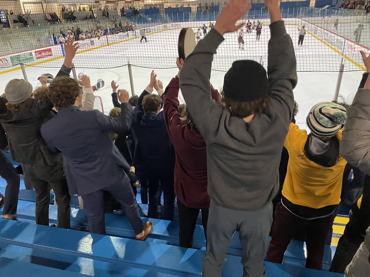 edgeschool's tweet image. Three CSSHL Western Championship division appearances and one banner win. Proud of our Mountaineers for laying it all out on the ice these last 2 weeks.

Major props to our parents and student-athletes for creating an unreal atmosphere during our games! It was great to be back 🙌🏻