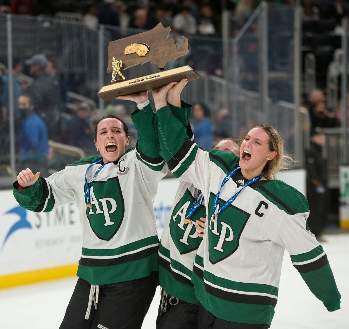HNIBonline's tweet photo. Congratulations to @AustinPrepGHoc on their @MIAA033 Girls D1 Championship over @AHS_SpyPonders 4-1! Much closer game than the score reflects, spectacular season for both programs!
@MassHSHockey https://t.co/9AMGNauPoJ