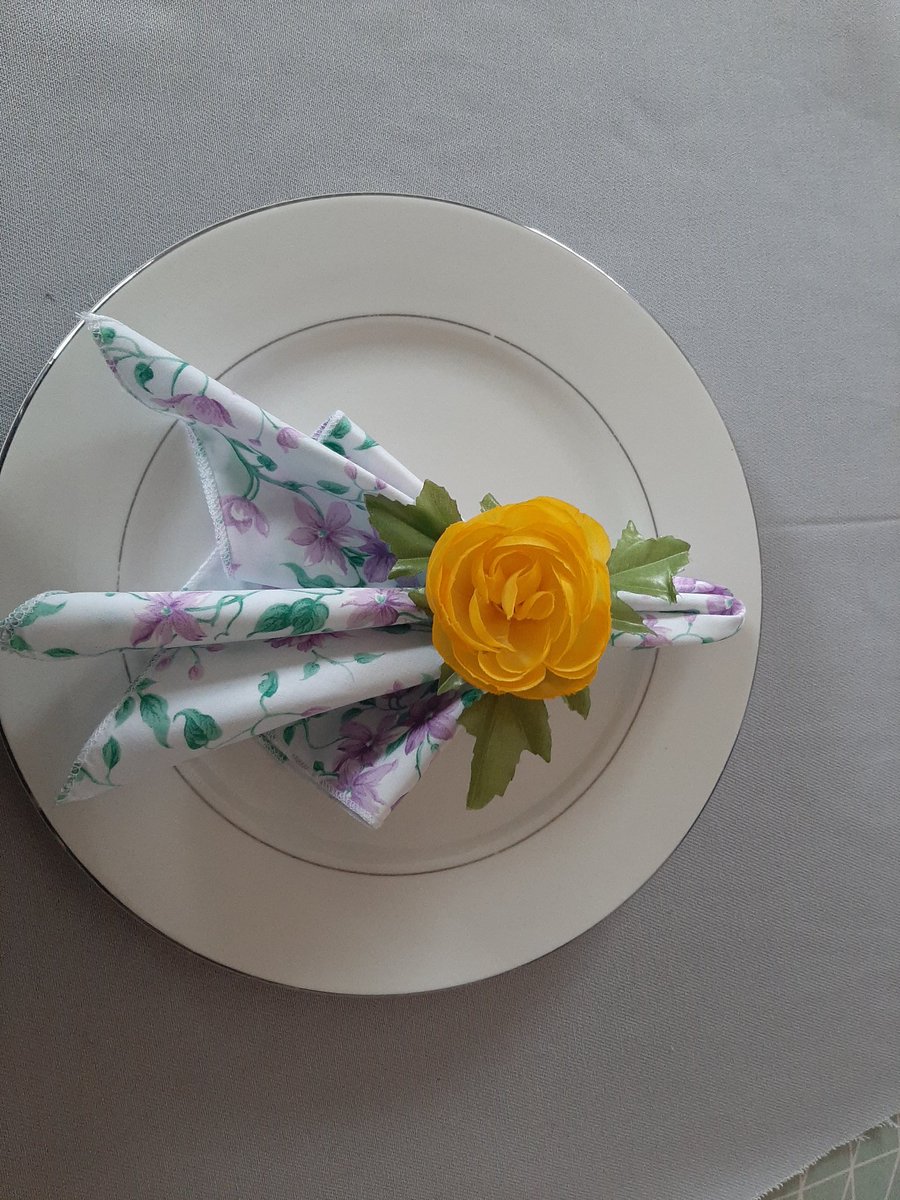 Having fun making Easter Napkin Rings 
Feel free to reach out if you want yo dress up your Table Setting