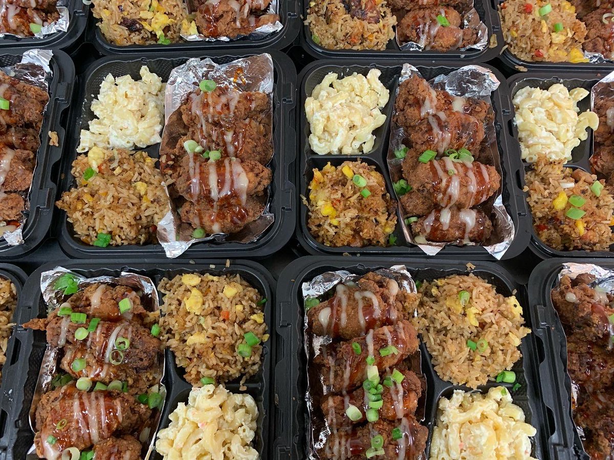kiso_kitchen's tweet photo. Hey everyone! This Sunday March 27 we will be having our fineapple plates. This plate includes our kiso wings, Hawaiian mac salad, and fly rice (pineapple fried rice with peppers bacon and chicken)! Dm us to place your orders for your Sunday meal! 🔥 https://t.co/1RrYLBQ9gg