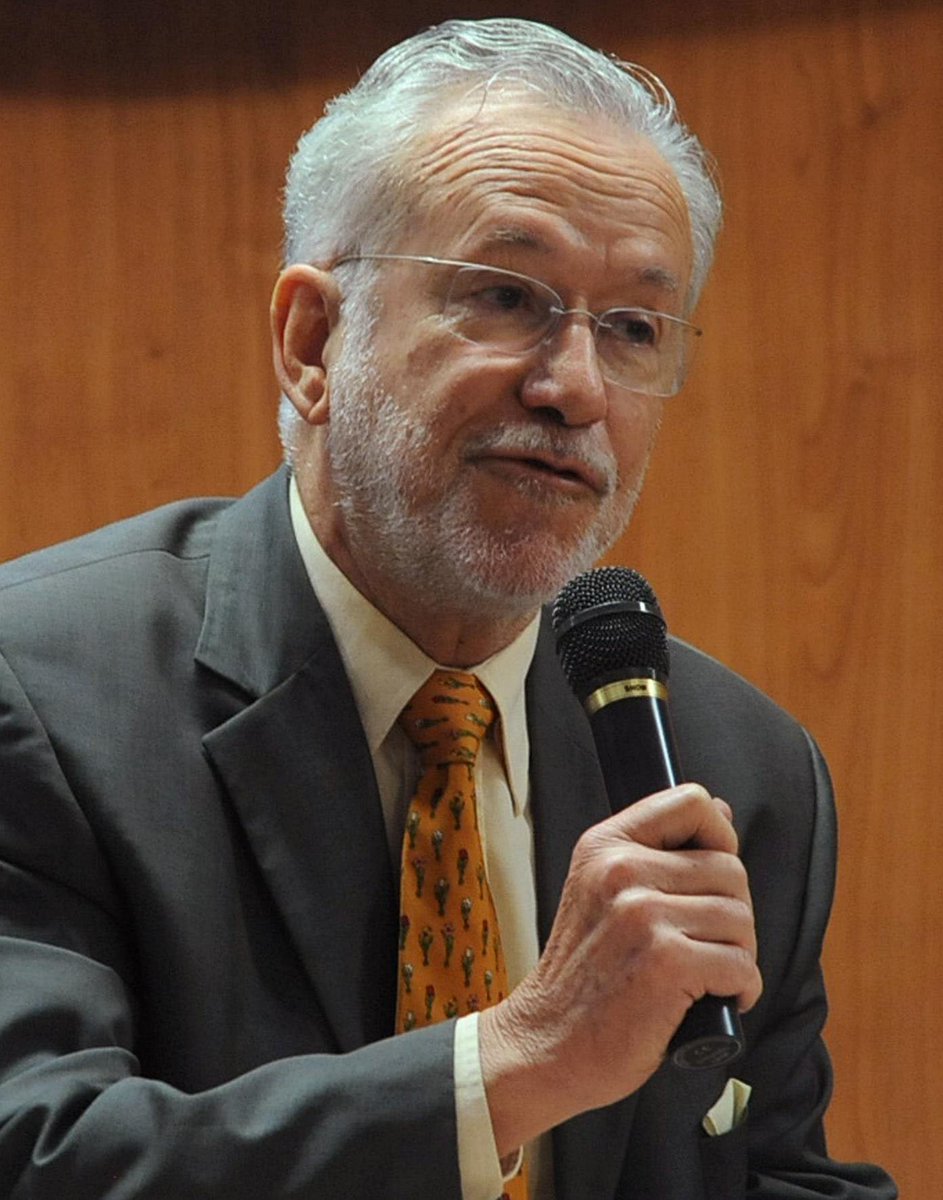 casanatural's tweet photo. "Compete ao Senado fiscalizar essas coisas que estão acontecendo.O Supremo é o guardião da Constituição.O dono da Constituição é o povo brasileiro." https://t.co/JsYDmAuzB1