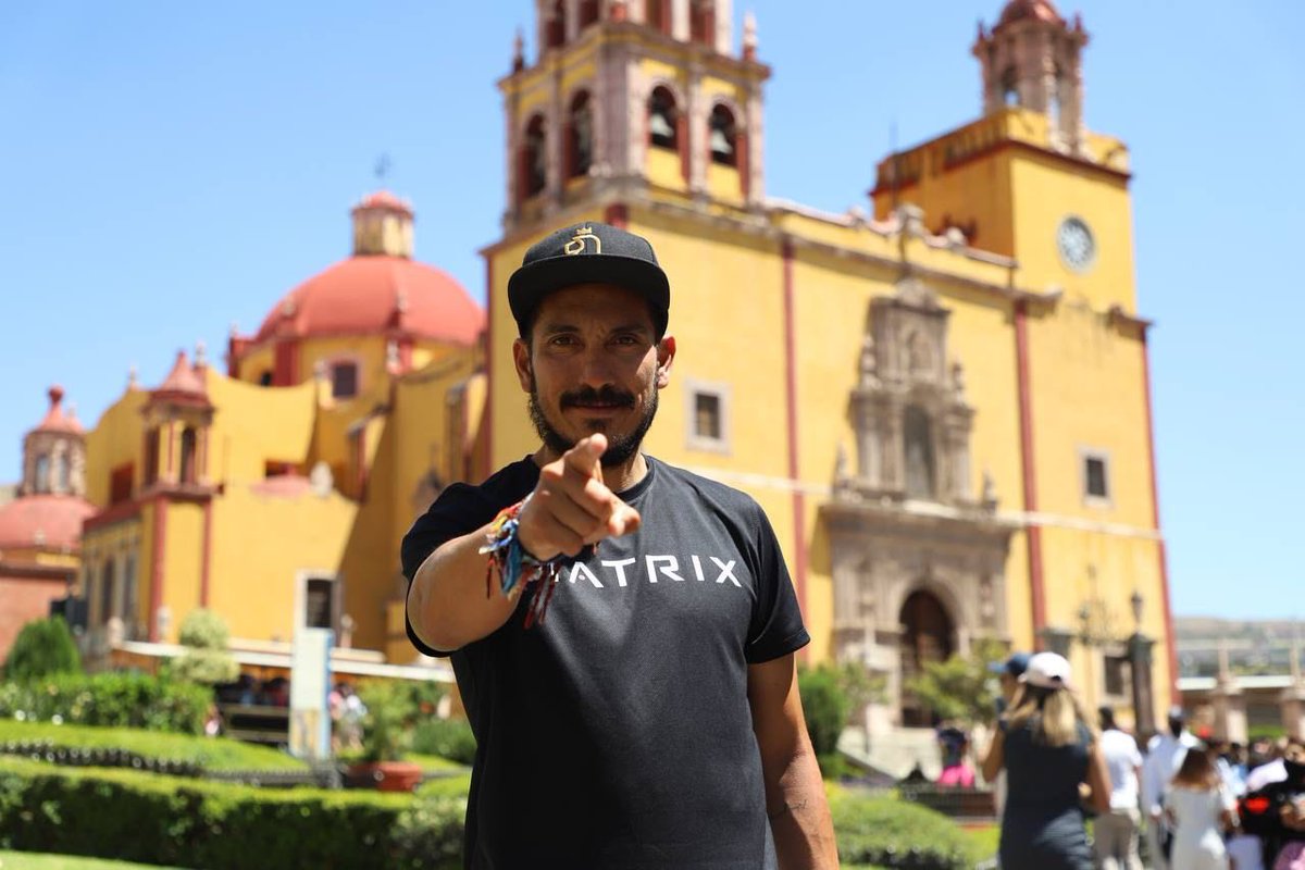 #SuperHumanPorMéxico
Promueve los atractivos de 🇲🇽 a través del deporte.
“Estar en familia, disfrutar la brecha rumbo al Cerro del Cubilete y visitar el Centro Histórico, es algo único”, comentó el ultra maratonista <a href="/DanielAlmanzaG/">Daniel Almanza</a> en la etapa 64 🏃🏻León- Guanajuato #Guanajuato.
