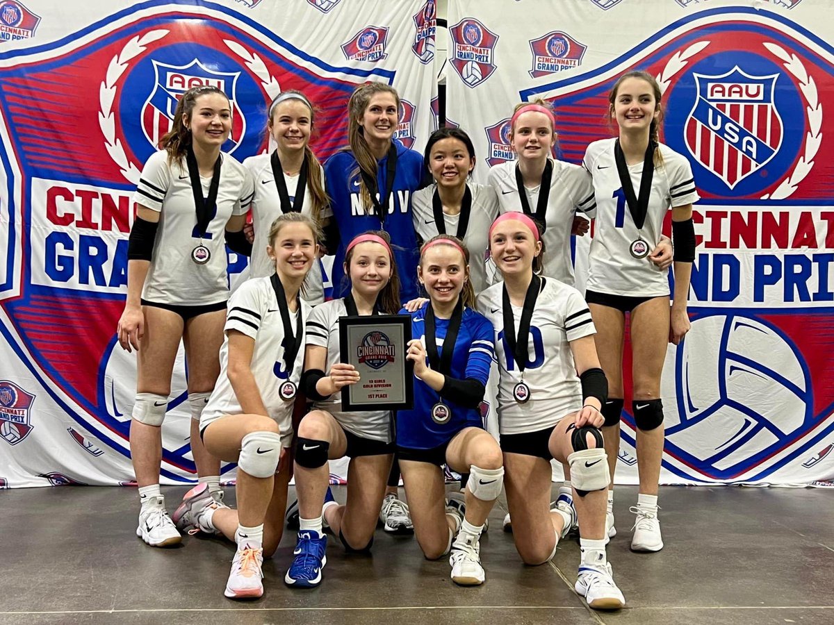 NKJV 13 Blue finished 1st place in Gold at the AAU Cincinnati Grand Prix! Fantastic weekend ladies 🏆💪🏼