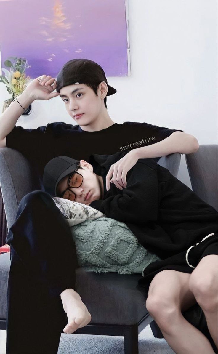 KTHV_twt_BTS_'s tweet photo. BFF🙆 https://t.co/CO7S7K9cM5
