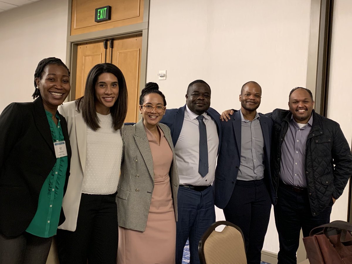 IssakaMD's tweet photo. ⁦@blackingastro⁩ representing at the 2022 ⁦@AmCollegeGastro⁩ ⁦@AASLDtweets⁩ Academic Skills Workshop in ⁦Seattle⁩! 

Great to finally out names to faces!
⁦@Dr_NJRodriguez⁩ ⁦@cfritzMD⁩ ⁦@MuyiwaAwoniyi1⁩ ⁦@RotonyaC⁩ ⁦@GabreJoel⁩ https://t.co/0xEVpm9o31
