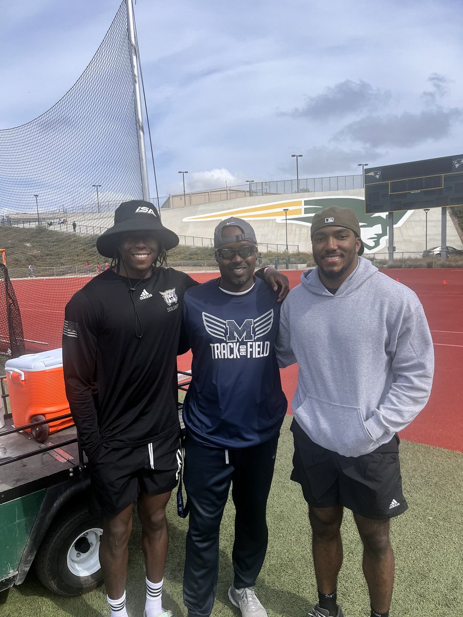 GotspeedOad's tweet photo. It’s A LOT of Championships in this Picture! #SDSectionExcellence #TheBluePrint #HavocSpeed #FootballTrackStars #TBEinSDSection https://t.co/ffHXEAlFfY