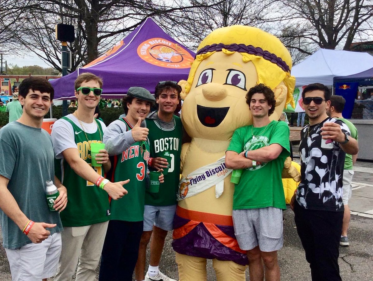 FBFivePoints's tweet photo. Thank you to everyone for a very fun and successful St. Patrick’s Day! It was wonderful to see all of you and part of the festivities. #ComingThisSummer #FlyingBiscuit #FivePoints #ColumbiaSC #stpatsinfivepoints https://t.co/Wr4EyxSrOb