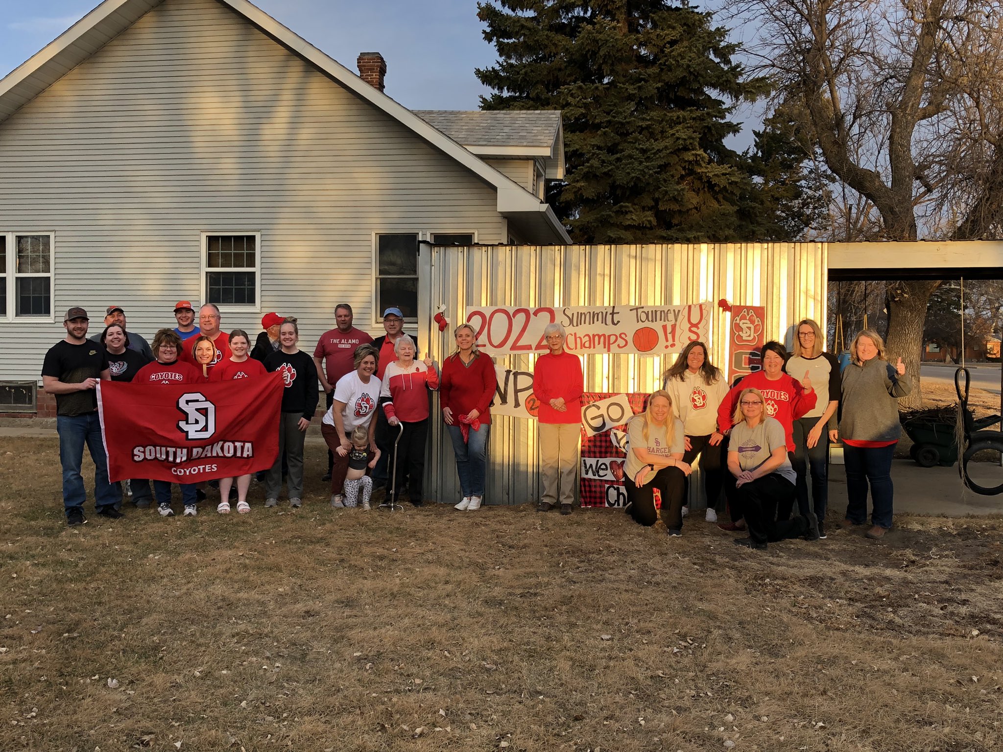 Lynn on Twitter "Just a little Sully County Pep Rally live from Onida