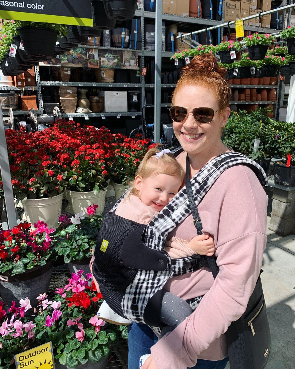 We hope you all had a beautiful Sunday! Whether you lounged at home, adventured out and about, walked the beach, biked the mountains, or planted a garden, we hope Lillebaby helped carry your littles through the weekend. ☀️
via @tddunc