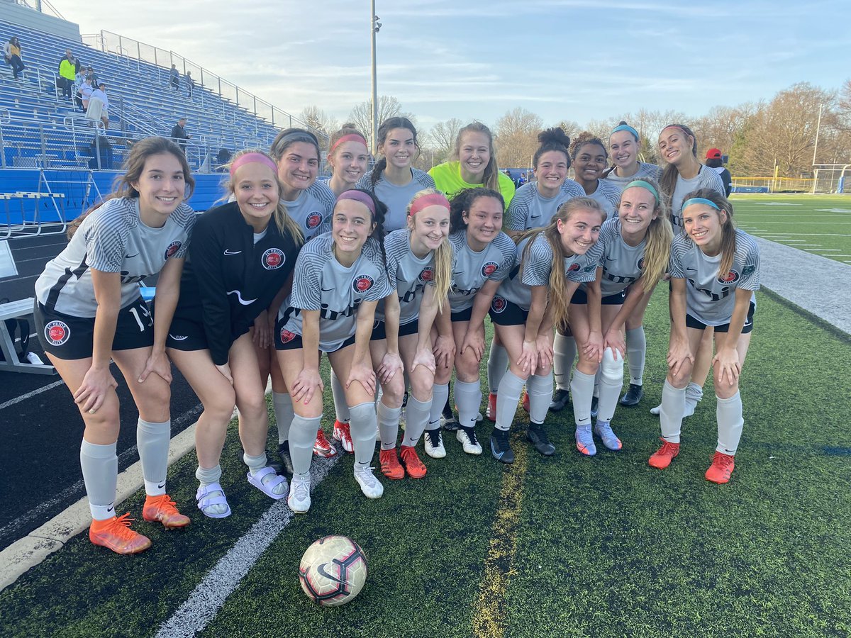 FCPride04G_Comp's tweet photo. Another team win for this group! 3-1 win with goals by Lola (2) and Olivia from Lydia’s cross!  Group is really coming together and connecting well!  Jeff Cup up next!   @FCPGirlsEcnl @FCPRIDESOCCER @_CoachHerron https://t.co/O5dVsVuHUE