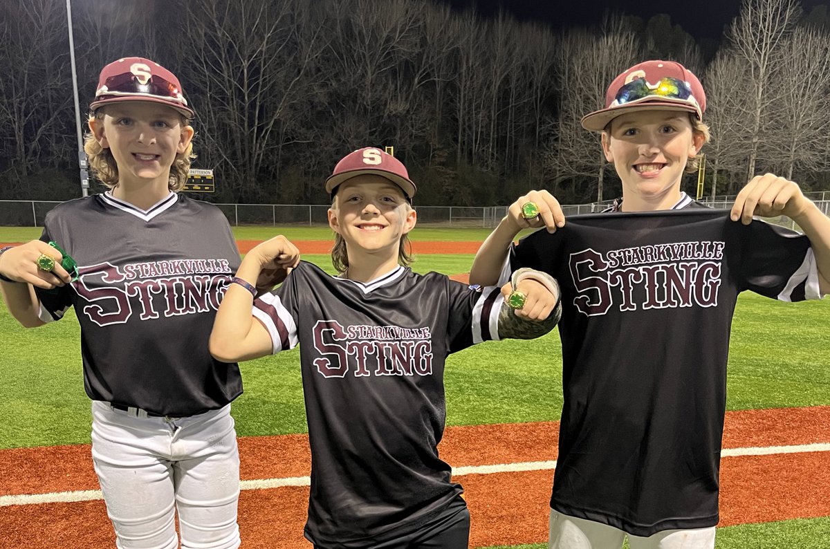 Hey <a href="/jakemangum15/">Jake Mangum</a> we won the tournament in the Nickelblacks this weekend! 🏆🏆🏆