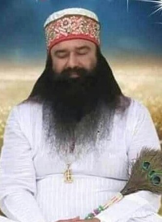 itz_ruby1's tweet photo. Regular practice of Meditation detoxes your mind from negativity , increases brain power and enhances self confidence. Saint @Gurmeetramrahim  Ji inspires everyone to meditate regularly; to experience positivity and happiness in life. #MondayMotivation https://t.co/3LMOwKuqOd