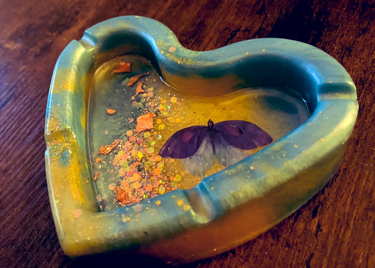 ✨She Gives Me Butterflies 🦋 

drawing-conclusion-s.myshopify.com

#BlackOwnedBusiness