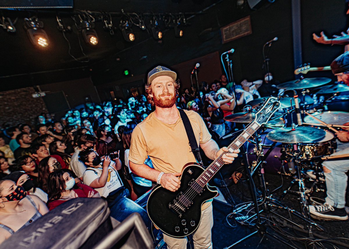 Chris_BYAM's tweet photo. Our second time playing LA and bloody hell you guys went off 🎉 🎉 Thankyou to everyone who came out 🙏 ❤️ let’s do it again some time 🙂✌️ 📸 @larsjuveland #betweenyouandme #byam #armageddon https://t.co/xUWZfwy5Wb