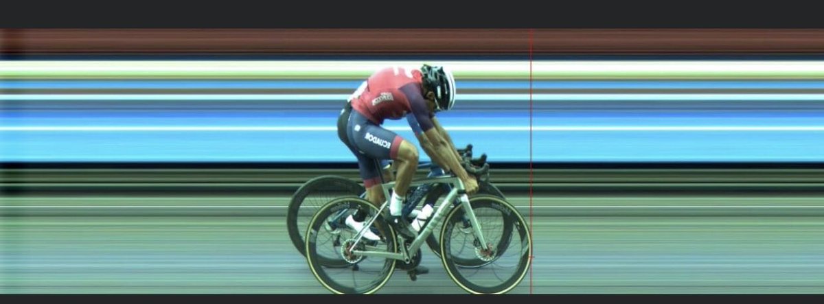 JhonJafernandez's tweet photo. @benjaminth977 se coronó campeón del la primera válida nacional de ciclismo,en la Clásica Ciudad de Huaca. Con una excelente etapa y ganarle el sprint a @elpumaDarwin en un final de etapa llena de emociones. 
@juanfranrueda_ 
@DiegoArcos14 
@BiciGoga 
@FedeCiclismoEcu https://t.co/1dNS3R8ZNy
