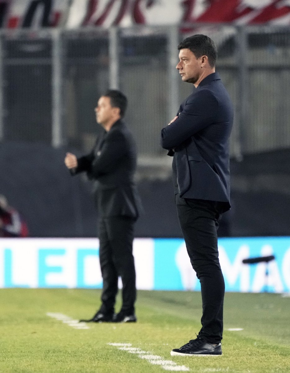 ¿Por qué tan elegante muchacho? 🤔
Porque <a href="/sebabattaglia5/">Sebastian Battaglia</a> se quedó con un nuevo #Superclásico. 🙂

⚽️🔵🟡🔵