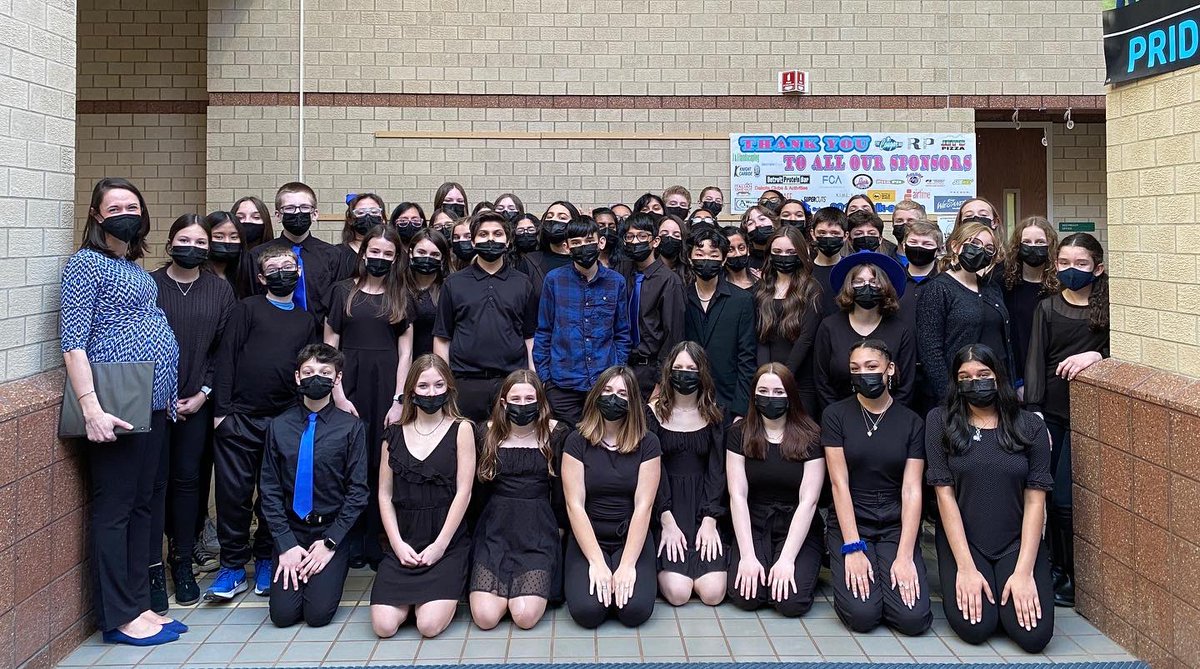 rochesterhscho2's tweet photo. Tuesday March 15, Crusader Nation 7/8 Choir received a 1st division rating at MSVMA District Choir Festival! Congratulations to our wonderful singers!!! 🎵💙 @reuthercrusader https://t.co/dOjIZPNHOU