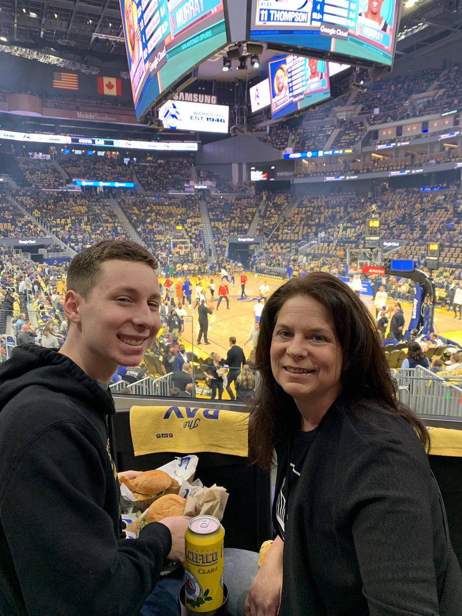 #WarriorsGround   Mother &amp; son Spring Break 🐻🦆💙💛💚💛💙💚💛🏀🏀
