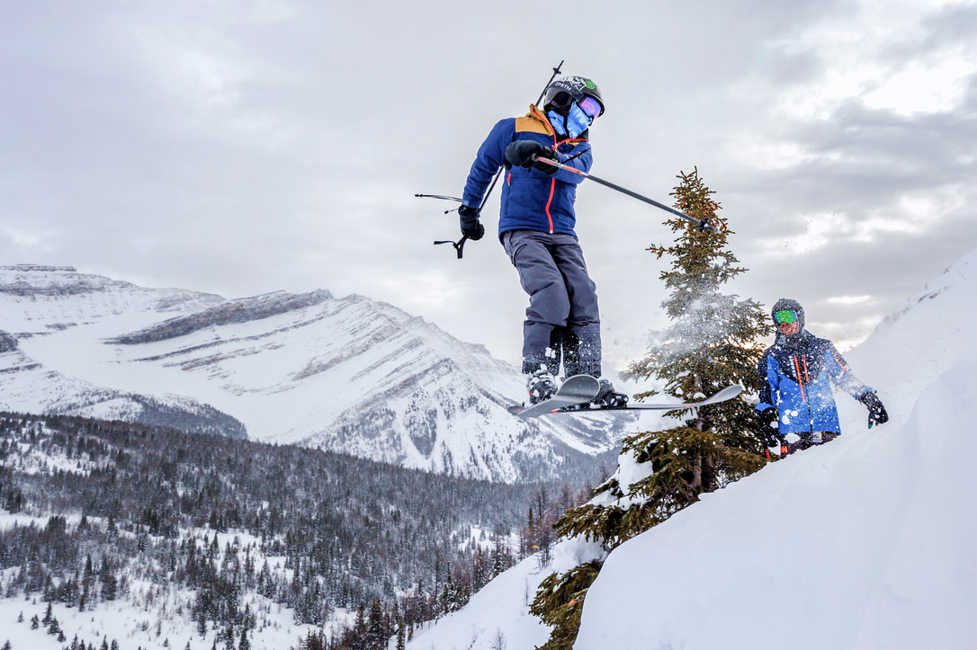 Here's forward Graeme throwing down a 360 at the hill. A busy multisport athlete with both hockey and skiing competitively. Living in the Bow Valley allows us all to enjoy many sports. #SportforLife