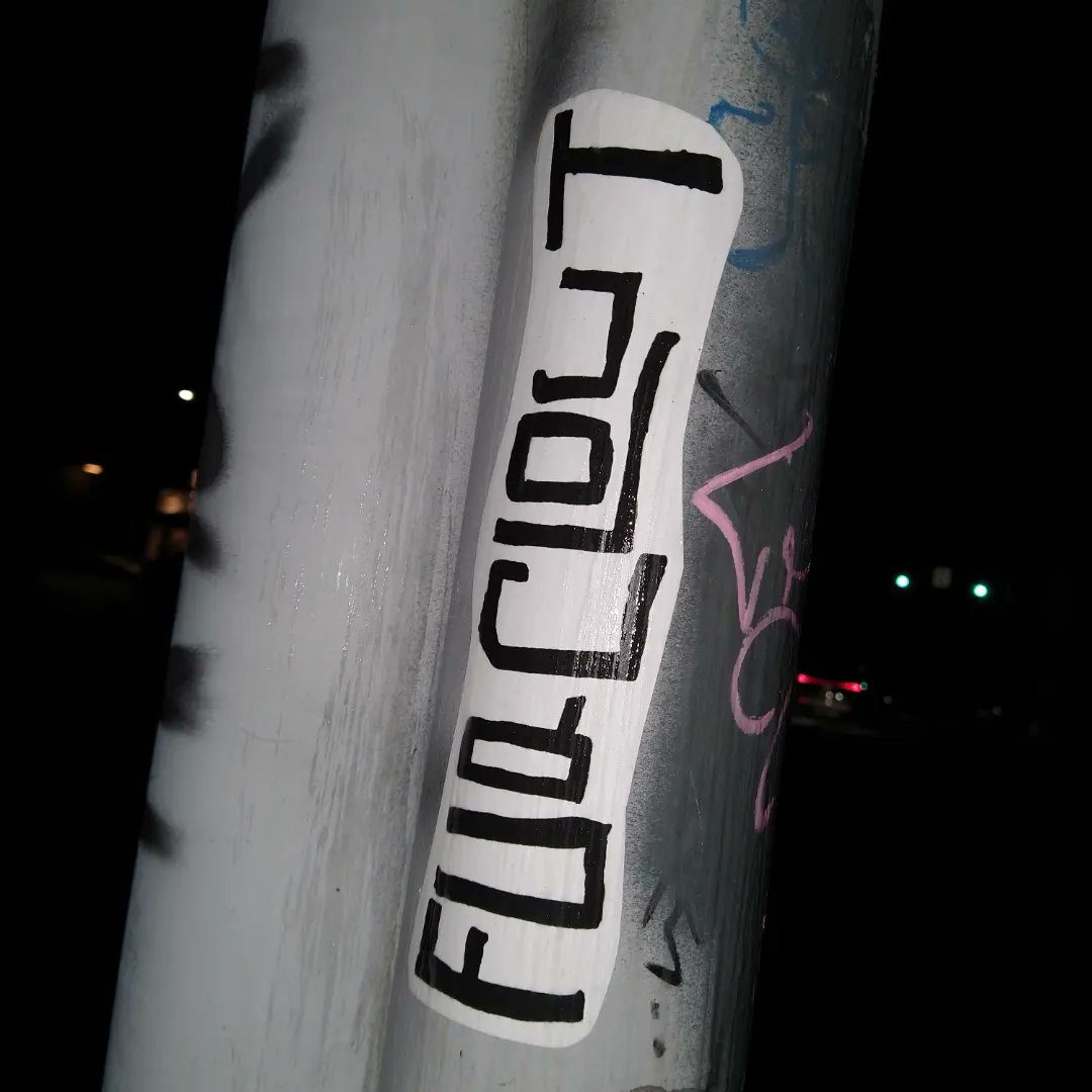 FUQ_clout's tweet photo. 🖕🖕🖕 https://t.co/AyuRGF4QEs