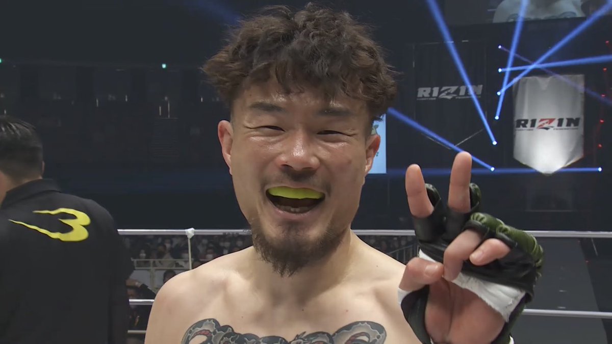 昨日のRIZIN、KO勝ちでしたー！ ウエタさん、龍平、人、3人のサポート