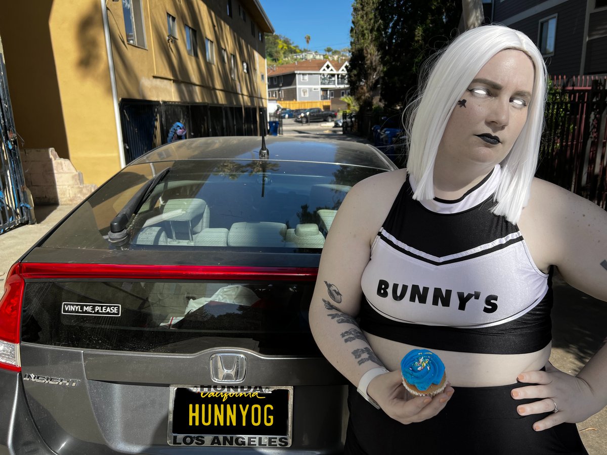 🎟 I knew my entry for the <a href="/HunnysNFT/">Hunnys 💛 Claim Free Bunny Club 🐰</a> ⭐️Golden Ticket Extravaganza meant I had to do something BIG. Holler at me if you see me rollin'.

Thank you <a href="/cryptostacys/">𝗦𝘁𝗮𝗰𝘆𝘀 🐰👑</a> <a href="/ChampRockwell/">🍌BanAnakin</a> for this opportunity.

Thank you <a href="/SeizeTheMonkey/">Seize 🍌</a> - I borrowed Hunny #48 because I love her. 💜  #hunnys