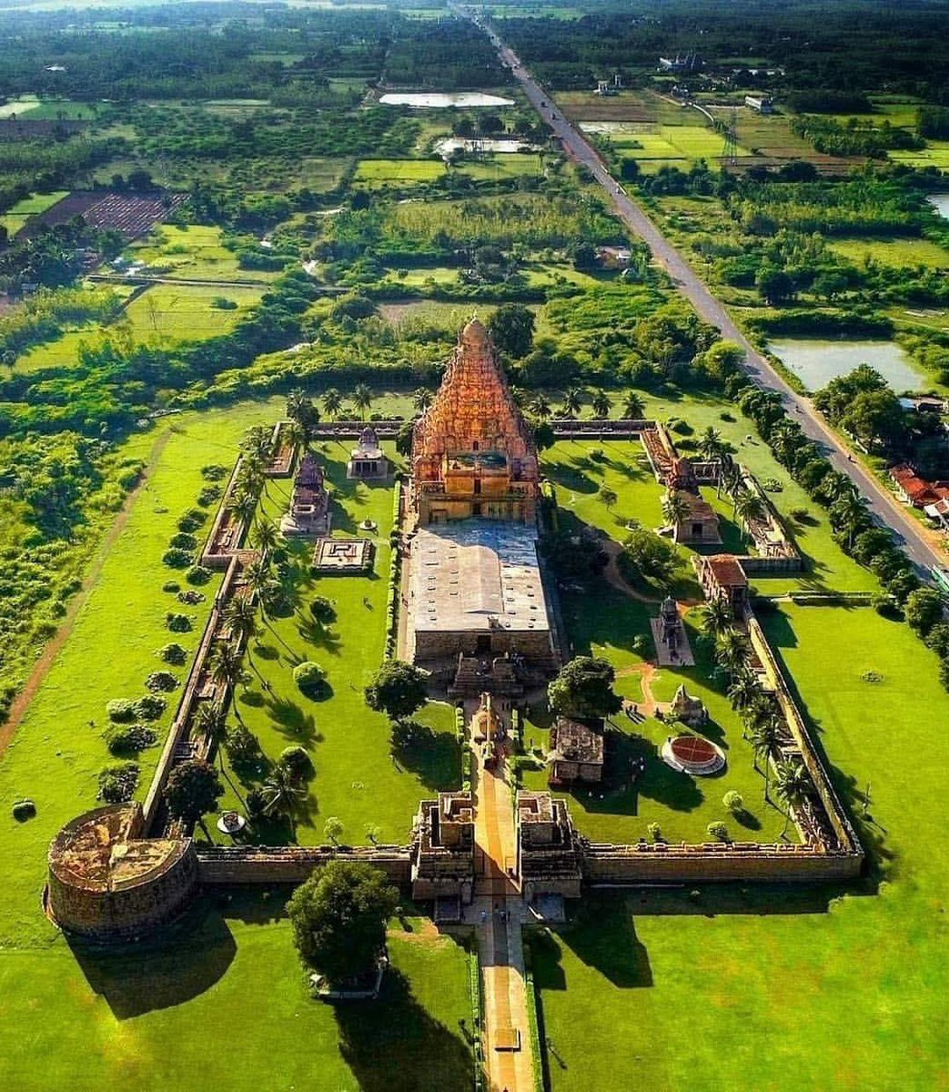 Gangaikonda Cholapuram Temple - A living history of the legendary Cholas in stone.