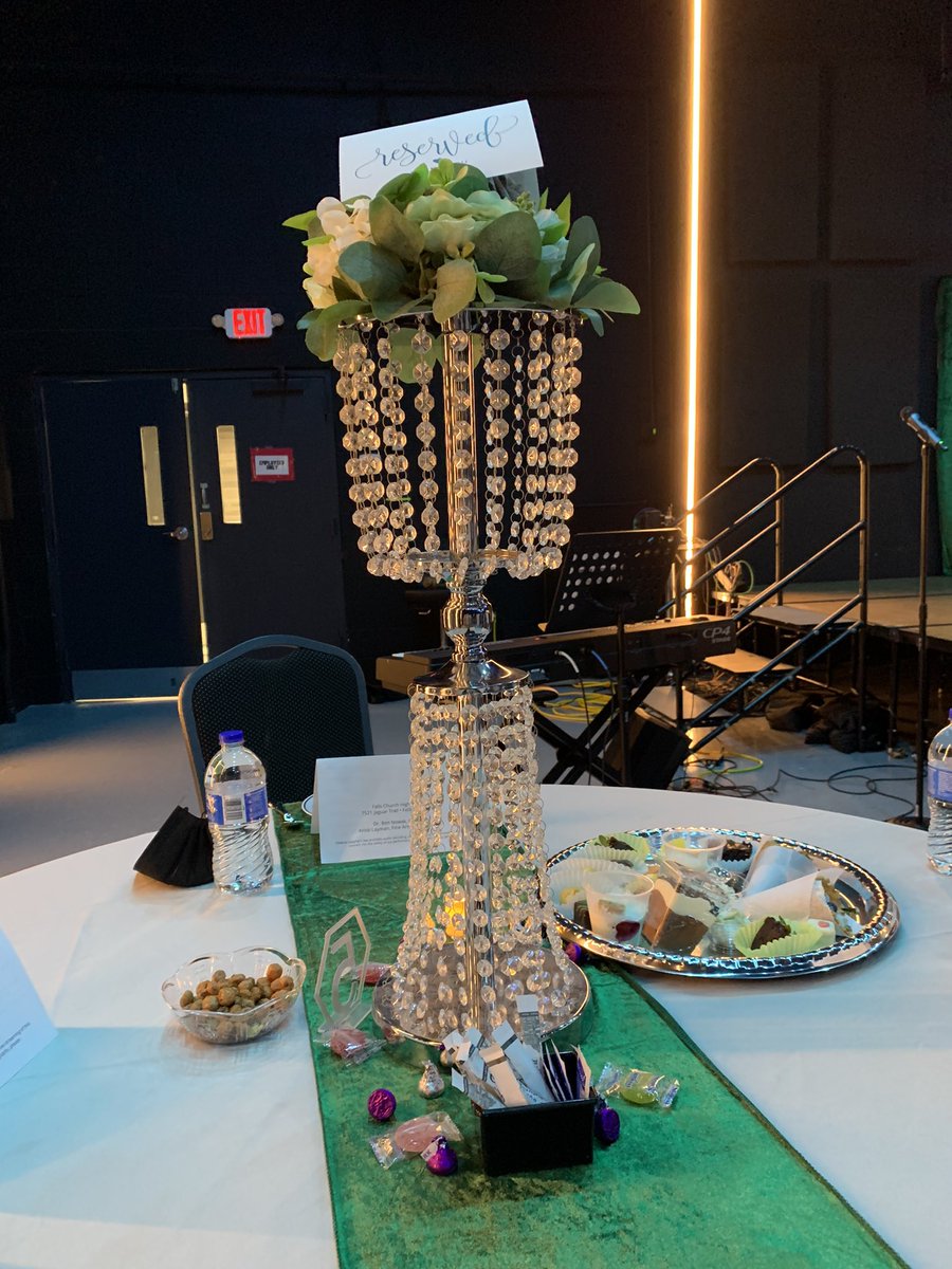 FCHS_WAT's tweet photo. A wonderful night at Broadway Baddies! FCHS has amazing talent and delicious desserts. #WeAreFC https://t.co/iWeGDQhQdd