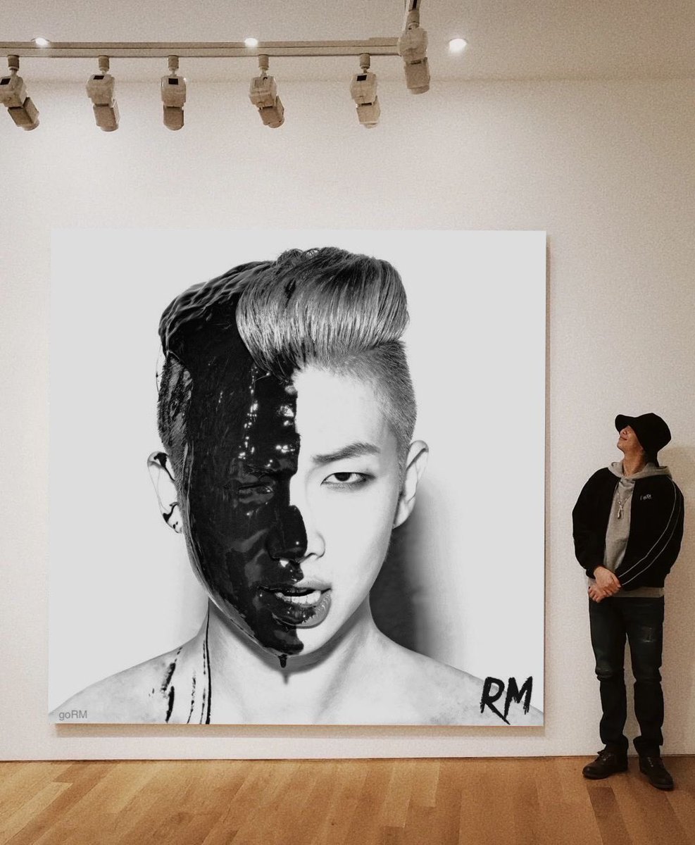 VRycakep92's tweet photo. @BTS_twt Happy 7 years 💜
#7YearsOfRMixtape
#7YearsWithDoYou
#RMixtape_7주년_축하해
#믹테7주년_나한텐그게중요해 https://t.co/XKR2ztfxqx