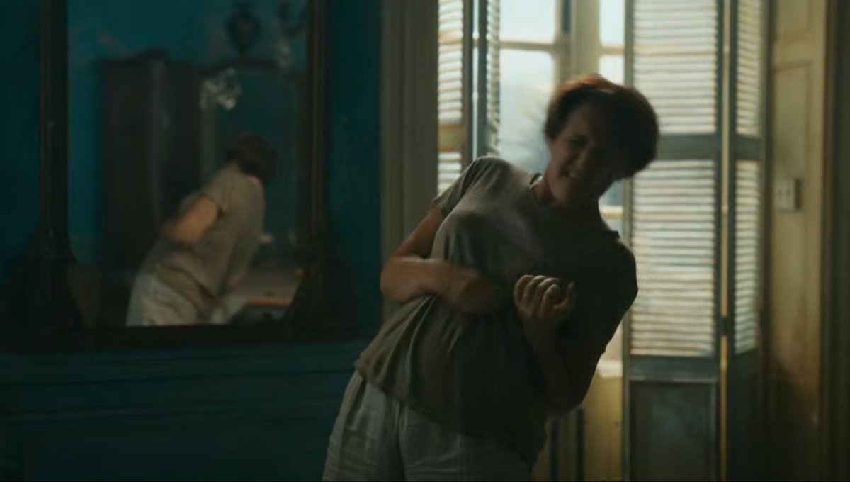 Aidaveeto's tweet photo. #KEWatchParty was fun & should do for remaining episodes too. The party has really begun #KillingEve https://t.co/BuJy7LED1C
