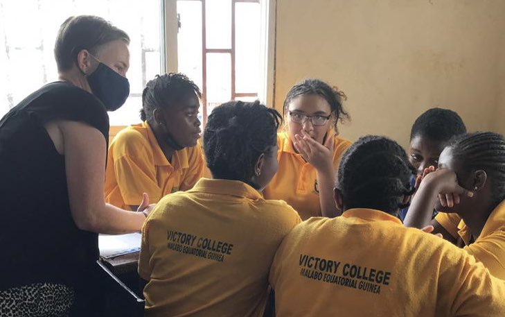 We loved visiting Victory College to talk about #WomensHistoryMonth. We were so impressed with their intelligence, passion, and curiosity! The future is bright with girls like this in the lead! 

Invite us to your school! #USEmbassyMalabo #USinGE #GirlPower