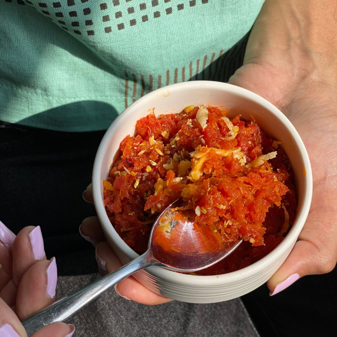 Our quest for the perfect #GajarKaHalwa is a time-consuming activity that needs our undivided attention. Nothing compares to the satisfaction of diving into a bowl of this decadent #Mithai, made fresh daily. Order now to start your week on a sweet note! 

#Foodies #Bangalore