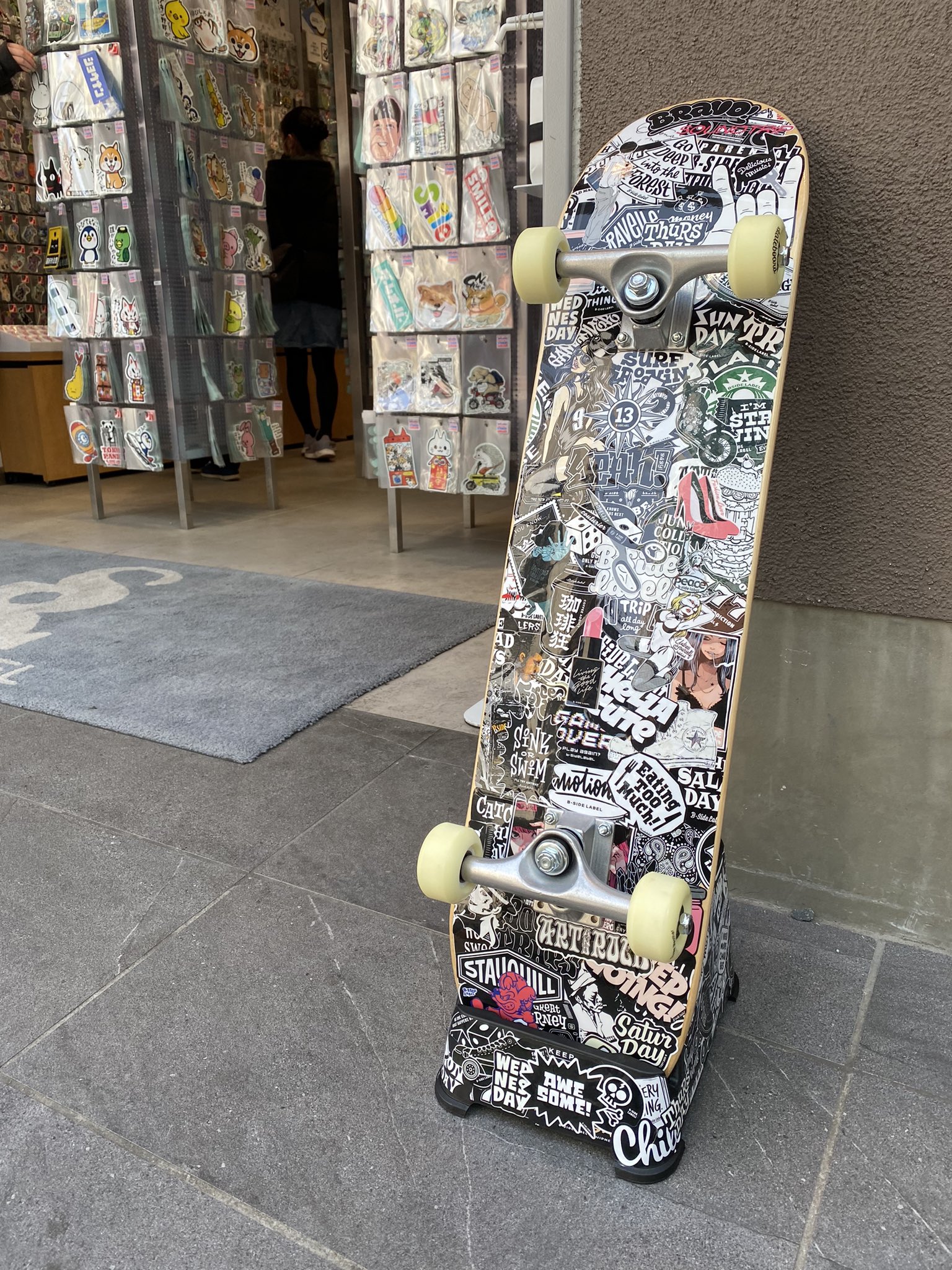 ステッカー屋 B Side Label 鎌倉店より 世界で1番かっこいいスケボーが見れるのは鎌倉店だけ Bsidelabel ビーサイドレーベル直営店 T Co Tcfpmtpioe Twitter ステッカー屋 B Side Label 鎌倉店より 世界で1番かっこいいスケボーが見れるのは鎌倉店だけ Bsidelabel ビーサイドレーベル直営店 T Co Tcfpmtpioe Twitter