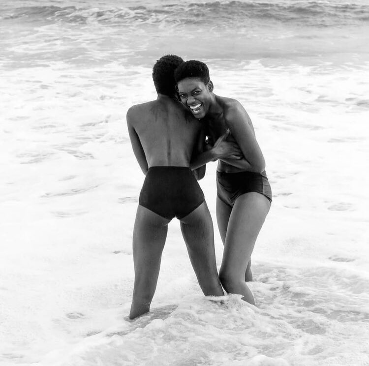 DiQueku's tweet photo. Beautiful moments in the water. #lifeinmono https://t.co/Q5JeNSVLyb