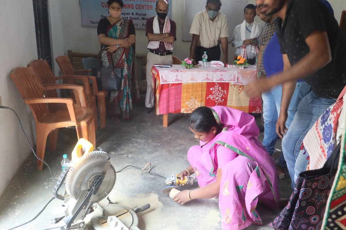 AyangTrust's tweet photo. A handicraft shop was opened by SHG trainees in Phuloni, Majuli. The women participated in trainings by Ayang &amp; @ASRLMSAssam &amp; was supported by @NABARDOnline. The shop was inaugurated by the CGM of NABARD Assam. We are proud to be a part of this venture

#womenempowerment https://t.co/a4adpF7I3o