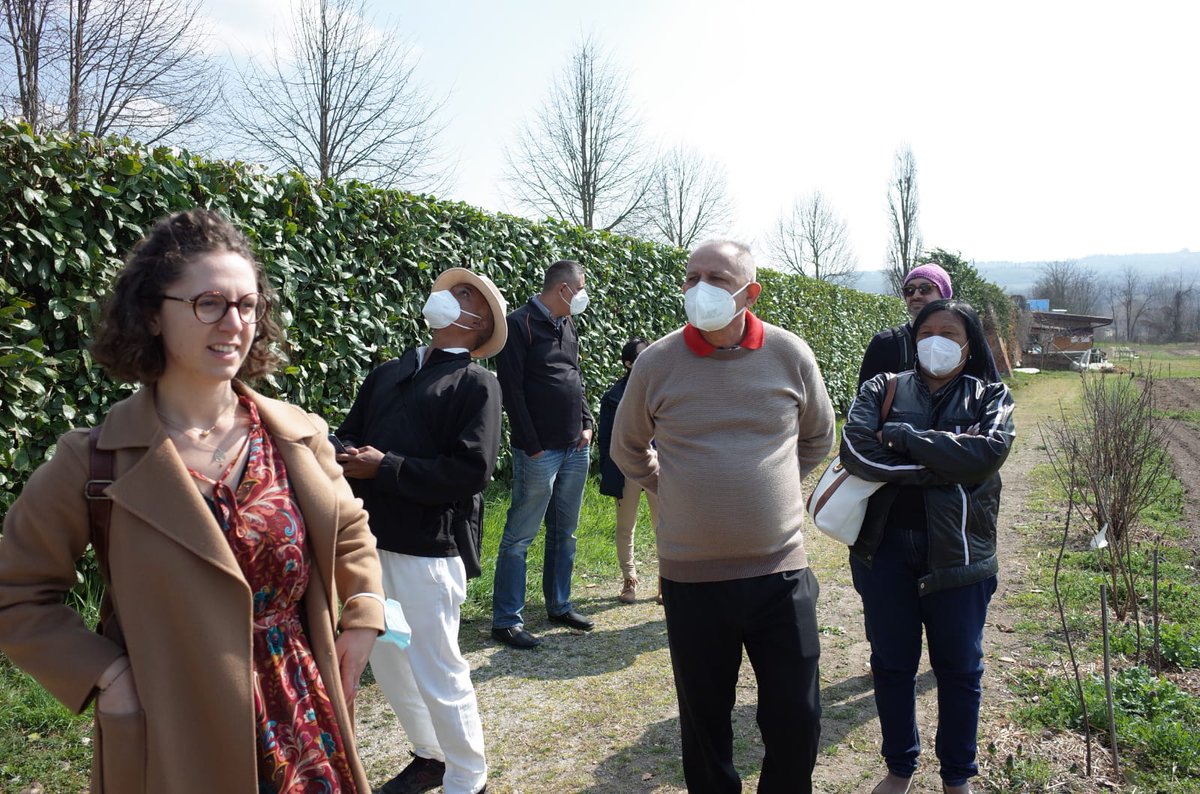 MirtaGranda's tweet photo. Visita a la Università di Scienze Gastronomiche di #Pollenzo. Sostuvimos interesantes intercambios, principalmente sobre #slowfood y el papel del #café en este movimiento internacional que promueve la difusión de una nueva filosofía que combina placer y conocimientos. https://t.co/QHRpnGr2Lw