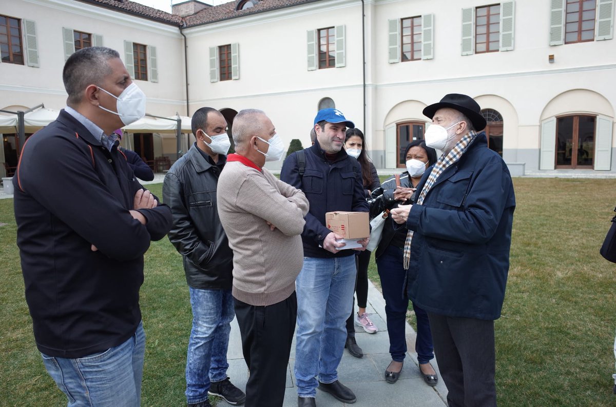 MirtaGranda's tweet photo. Visita a la Università di Scienze Gastronomiche di #Pollenzo. Sostuvimos interesantes intercambios, principalmente sobre #slowfood y el papel del #café en este movimiento internacional que promueve la difusión de una nueva filosofía que combina placer y conocimientos. https://t.co/QHRpnGr2Lw