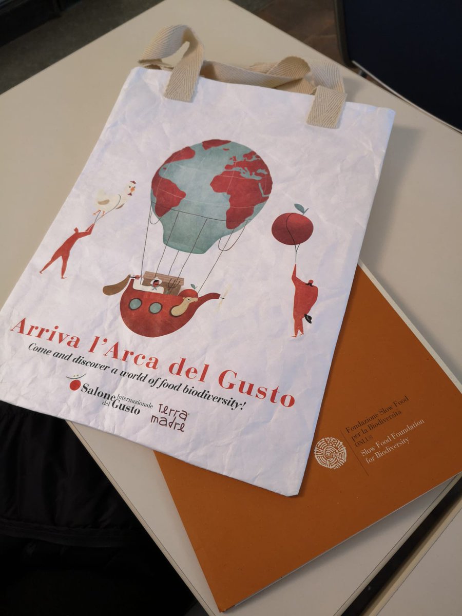 Visita a la Università di Scienze Gastronomiche di #Pollenzo. Sostuvimos interesantes intercambios, principalmente sobre #slowfood y el papel del #café en este movimiento internacional que promueve la difusión de una nueva filosofía que combina placer y conocimientos.