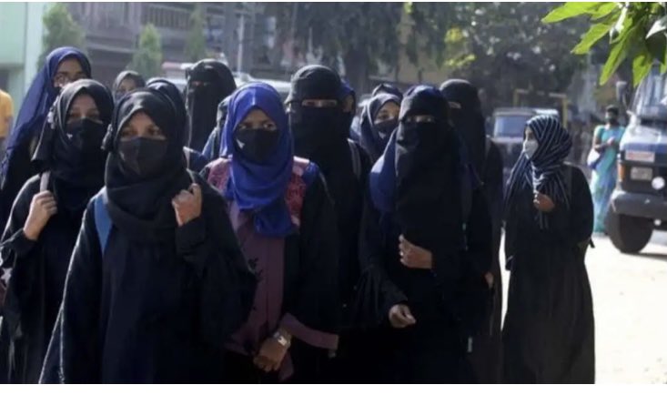 No class 12 re-exam for hundreds of students who boycotted practical exams demanding Hijab in their institutions

Well done Karnataka 👍