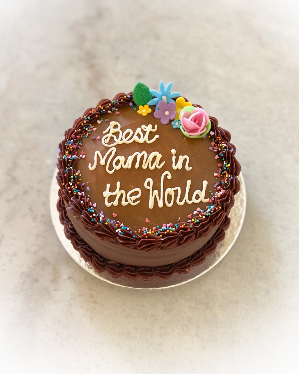CafeGoman's tweet photo. Happy Mother’s Day 🥰 

Chocolate Fudge cake, layered with Belgian Dark Chocolate Ganache &amp; Sea Salted Caramel, decorated with hand crafted fondant flowers &amp; unique message on top for Beautiful Mama 🥰

Available today while stock lasts. 

#muscat #Oman #mothersday #عيد_الام https://t.co/wZ2DQDInZA