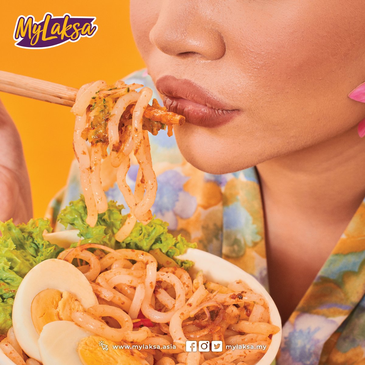 mylaksamy's tweet image. "Give a delicious Asam Laksa &amp;amp; gorgeous Lipstick to a woman and she can conquer the world" 💃🏼- anonymous 

Keep your eyes out for our big and exciting collaboration special for this Ramadan! 

MyLaksa x N _ _ _  🍜💄

Coming Soon.

#MyLaksa #TasteOfUnity #ramadan