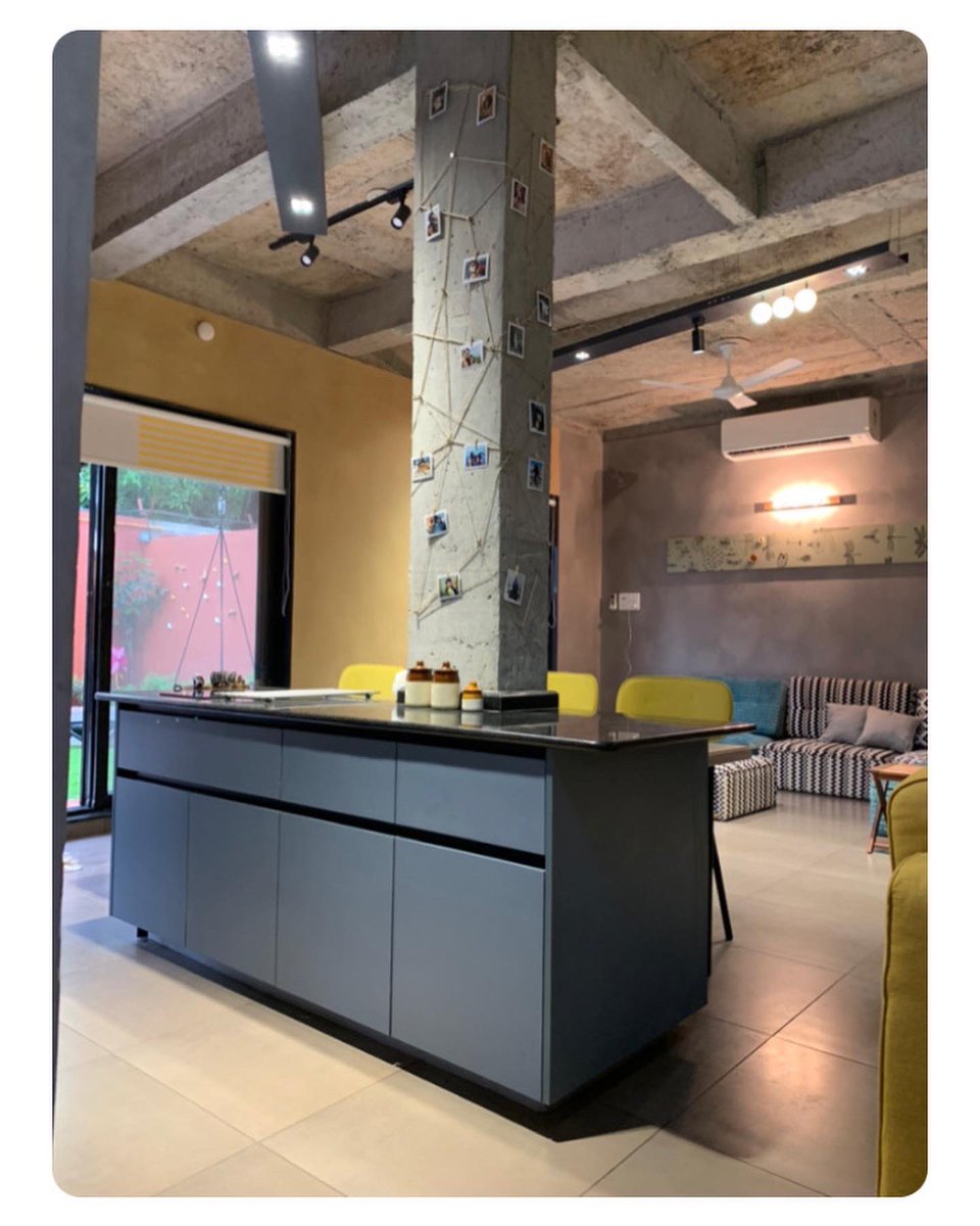 SamhithaStudio's tweet photo. A Farm House,
#kitchendesign #design #fatmhouse #curtain #inspiration #home #architecture #kitchen #interiordesign #samhithastudio #homedecor #gogreen #designer #interior #homesweethome #vapi #mumbai #wood #farm #furniture #interiors #modularkitchen #modern #homedesign #Farm https://t.co/vDE7qHMlC0